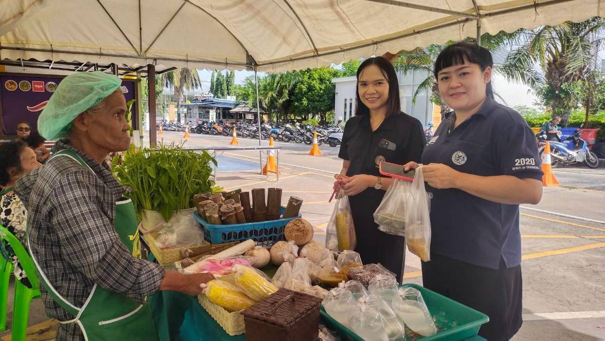 Rayong Talent พช.เมืองระยองเอาได้   สำนักงานพัฒนาชุมชนอำเภอเมืองระยองร่วมกิจกรรมไทยช่วยไทย ลดภาระ ลดค่าใช้จ่าย