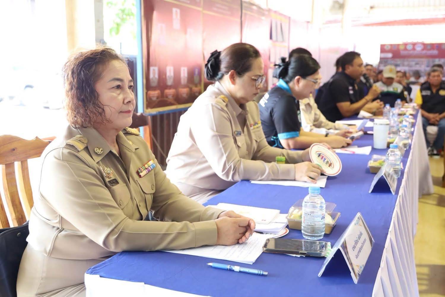 Rayong TALENT พช.เมืองระยองเอาได้   สำนักงานพัฒนาชุมชนอำเภอเมืองระยองร่วมประชุมการตรวจ ติดตาม และให้คำแนะนำและประเมินผลการดำเนินโครงการตำบลยั่งยืนของตำรวจภูธร ภาค2