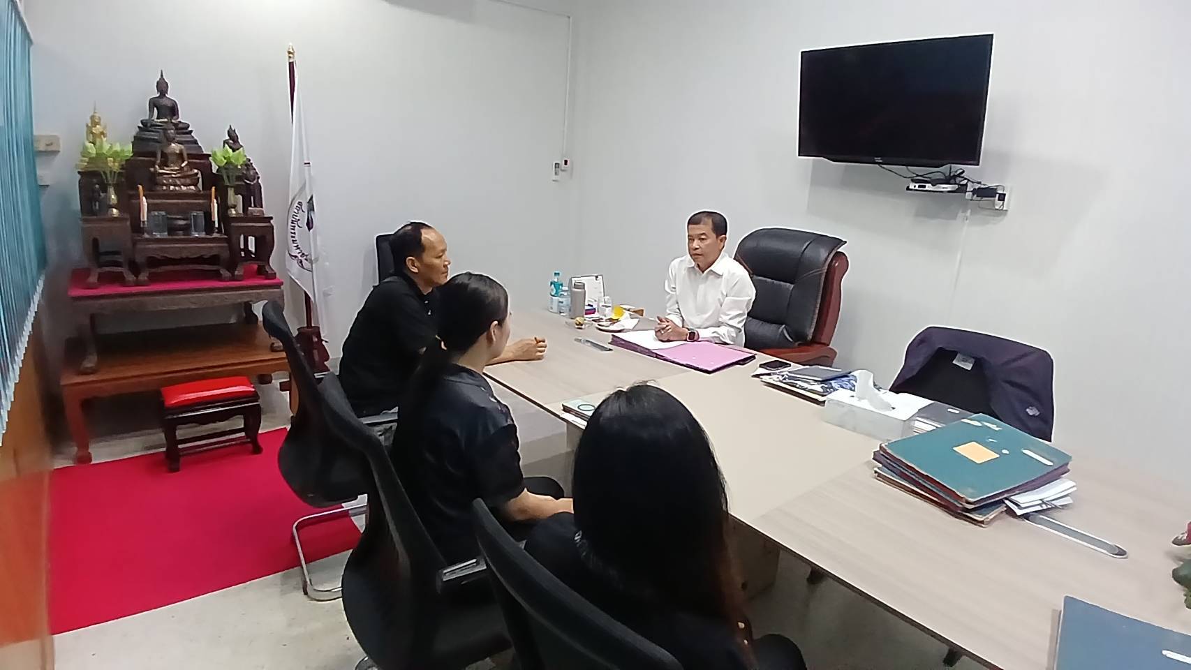 Rayong Talent พช.เมืองระยองเอาได้   สำนักงานพัฒนาชุมชนอำเภอเมืองระยอง นำอาสาพัฒนา (อสพ.) รุ่นที่ 78 เข้ารายงานตัวต่อนายอำเภอเมืองระยองและปลัดอำเภอ(เจ้าพนักงานปกครองชำนาญการพิเศษ) อำเภอเมืองระยอง