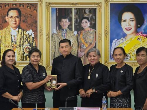 Rayong TALENT พช.เมืองระยอง เอาได้   สำนักงานพัฒนาชุมชนอำเภอเมืองระยองประชุมคณะอนุกรรมการกลั่นกรองและติดตามการดำเนินงานกองทุนพัฒนาบทบาทสตรีอำเภอเมืองระยอง ครั้งที่ 5/2569