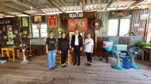 Rayong TALENT พช.เมืองระยองเอาได้   สำนักงานพัฒนาชุมชนอำเภอเมืองระยองร่วมกิจกรรมเยี่ยมกลุ่มสตรี "มายองแวะปึก"